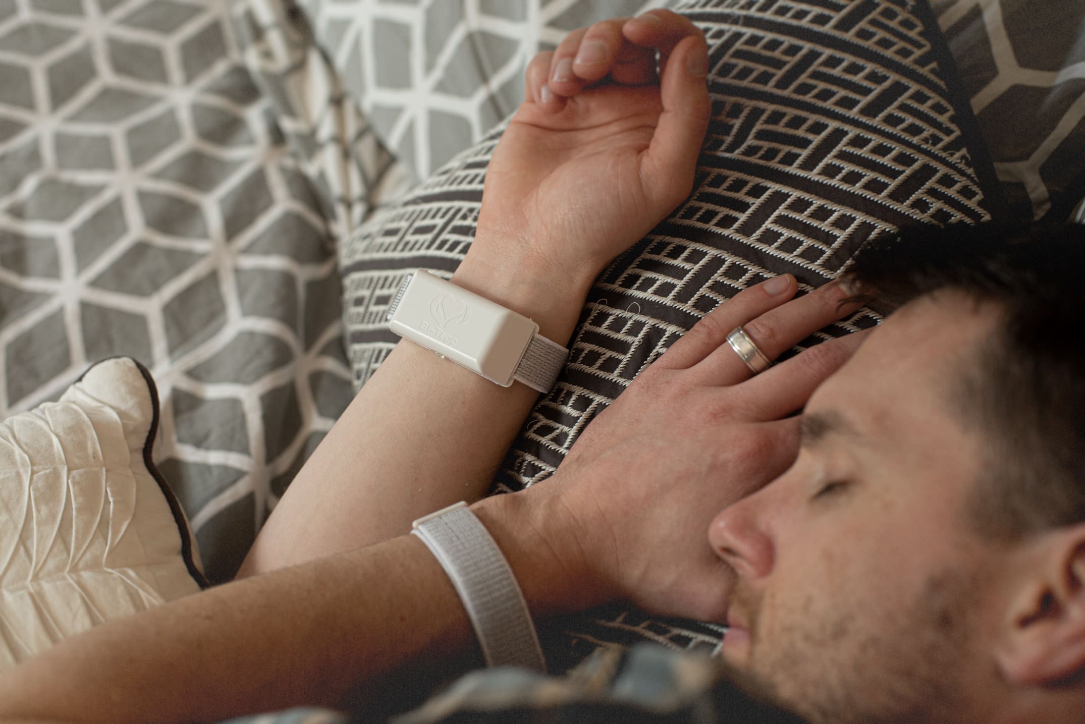 lifestyle_sleep_wht_2